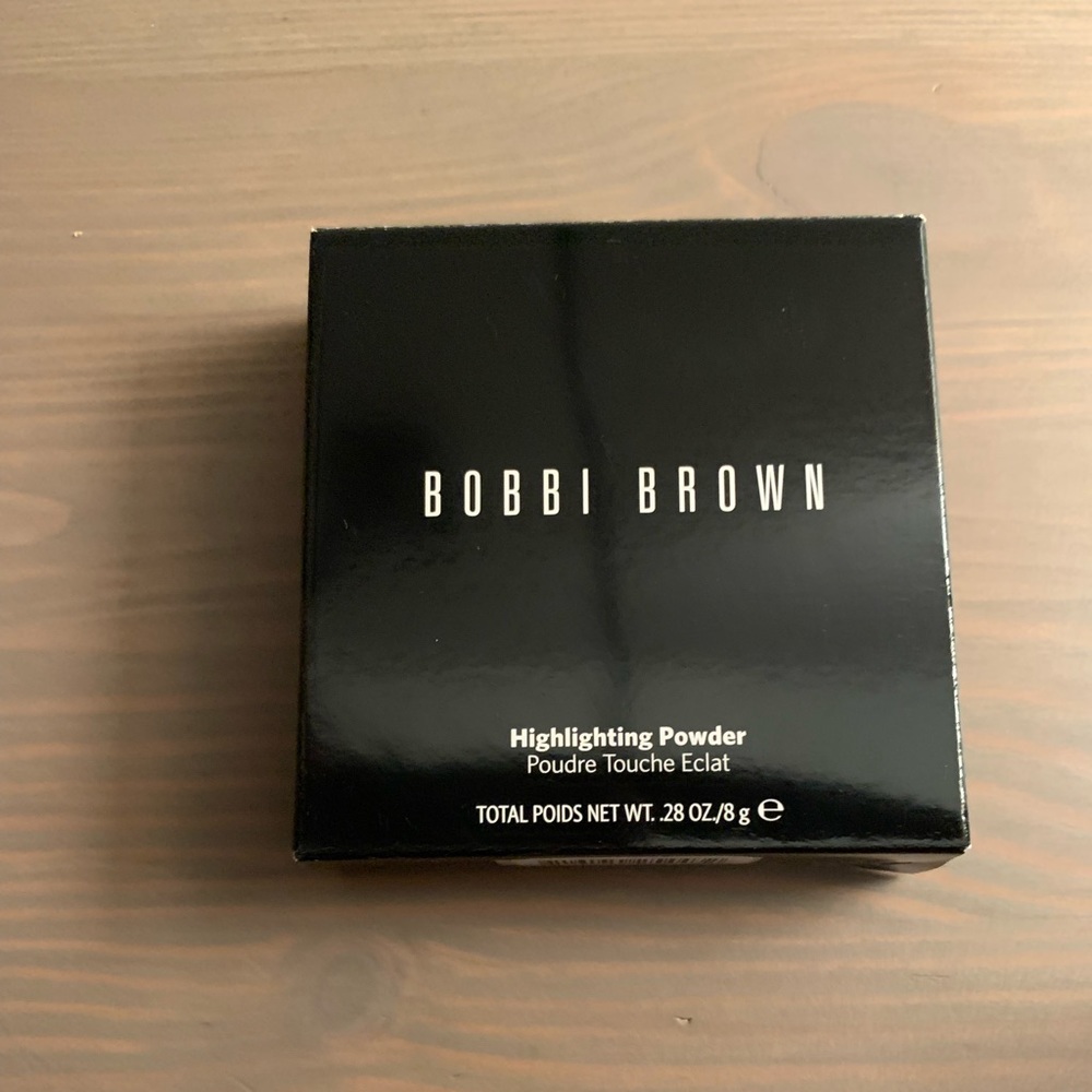 Brand new Bobbi Brown highlighting powder